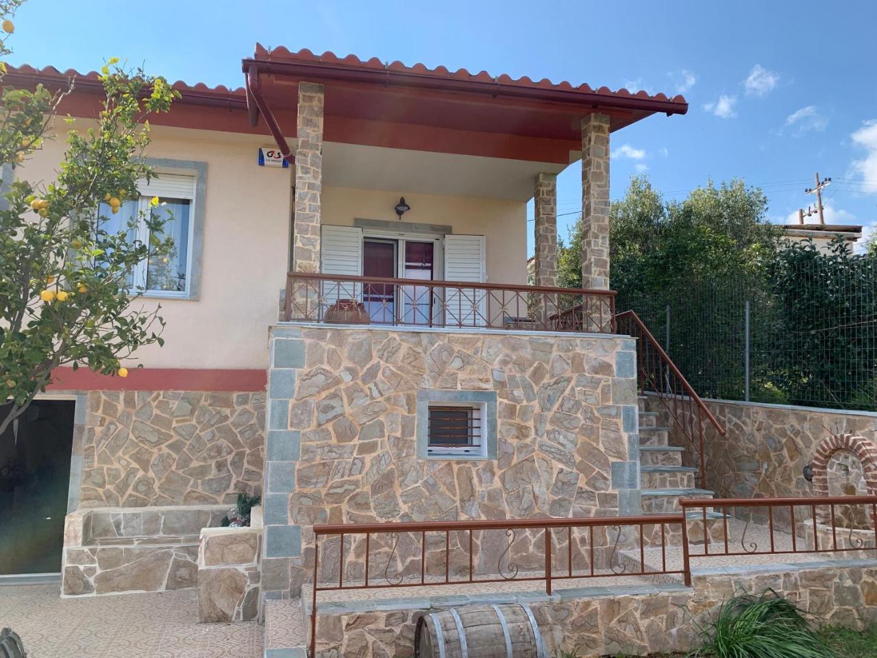 Vila Peaceful House Near Airport Pikérmion Exteriér fotografie