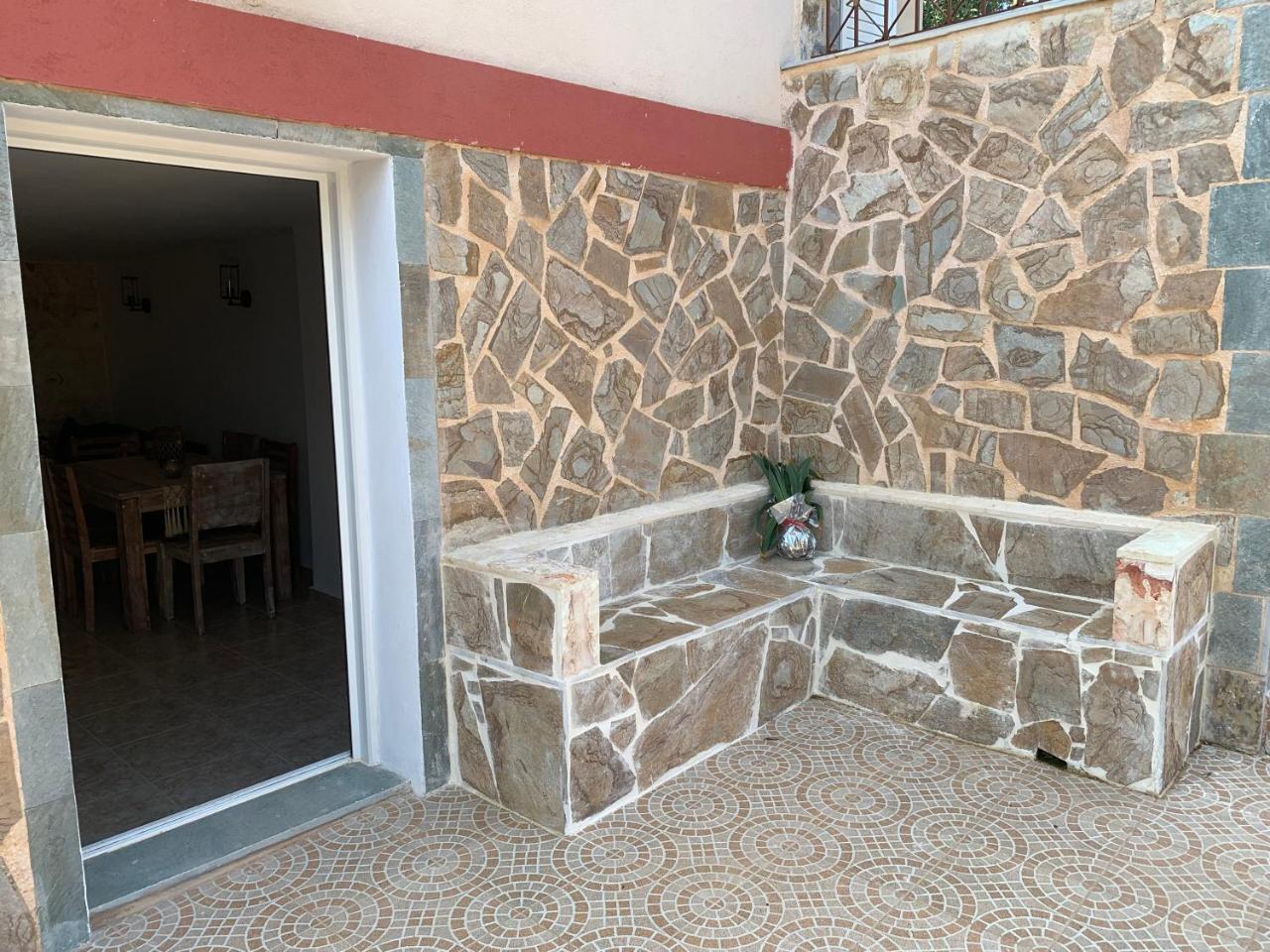Vila Peaceful House Near Airport Pikérmion Exteriér fotografie
